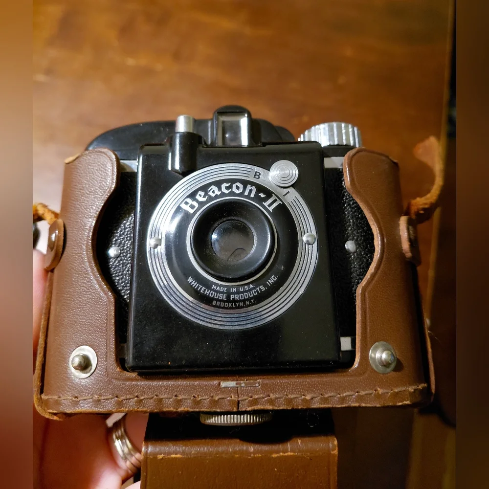 Vintage 1940’s Beacon Camera With Original Leather Case